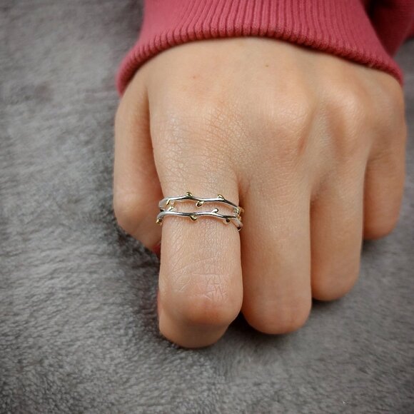 Gold and Silver Wreath Ring - Picture 3 of 4